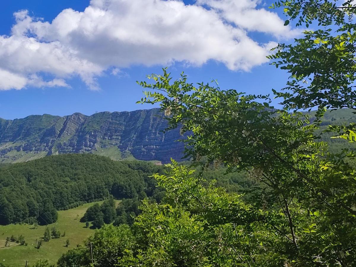 Cemerno Cottage Gacko Bagian luar foto