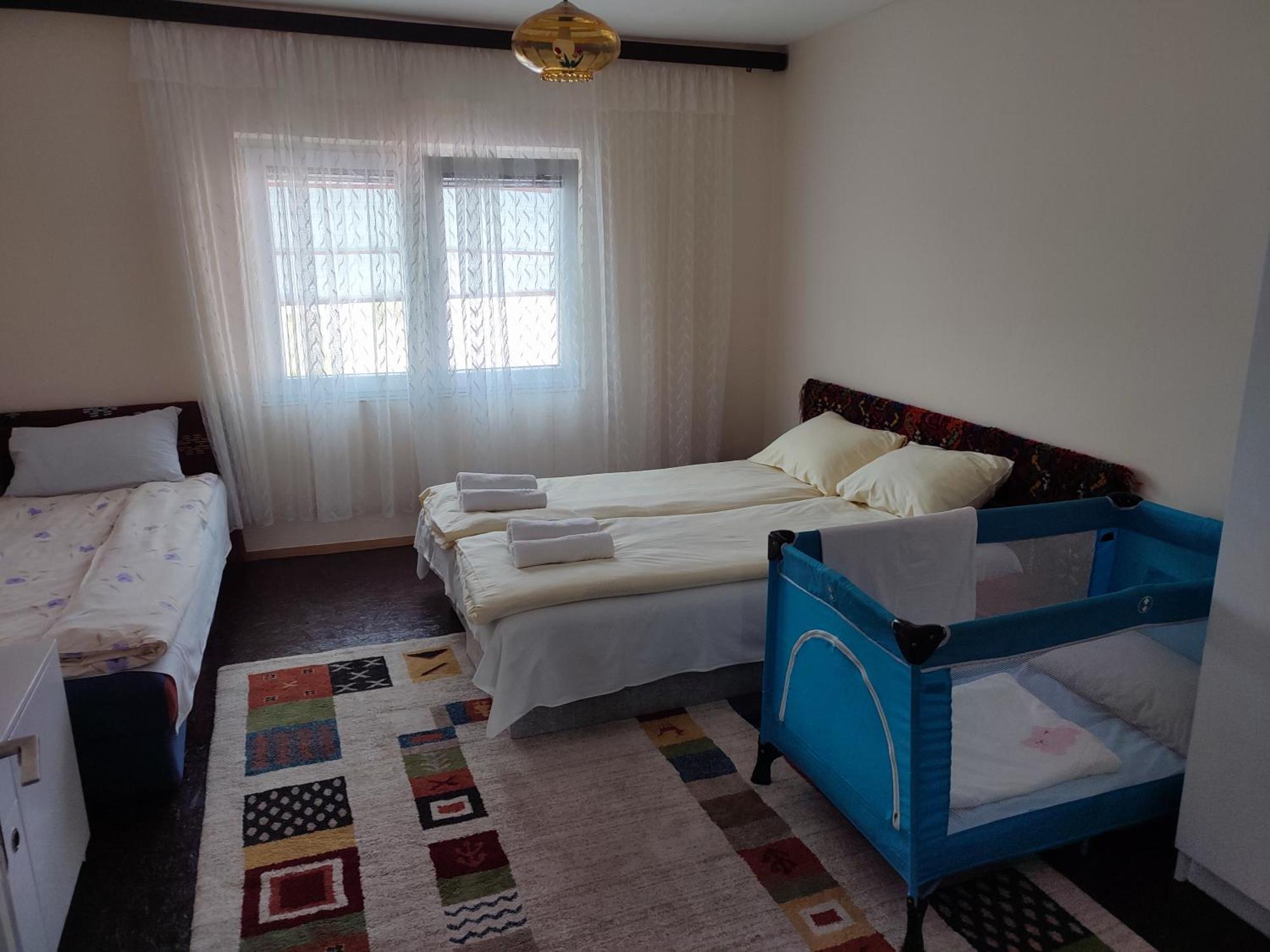 Cemerno Cottage Gacko Bagian luar foto